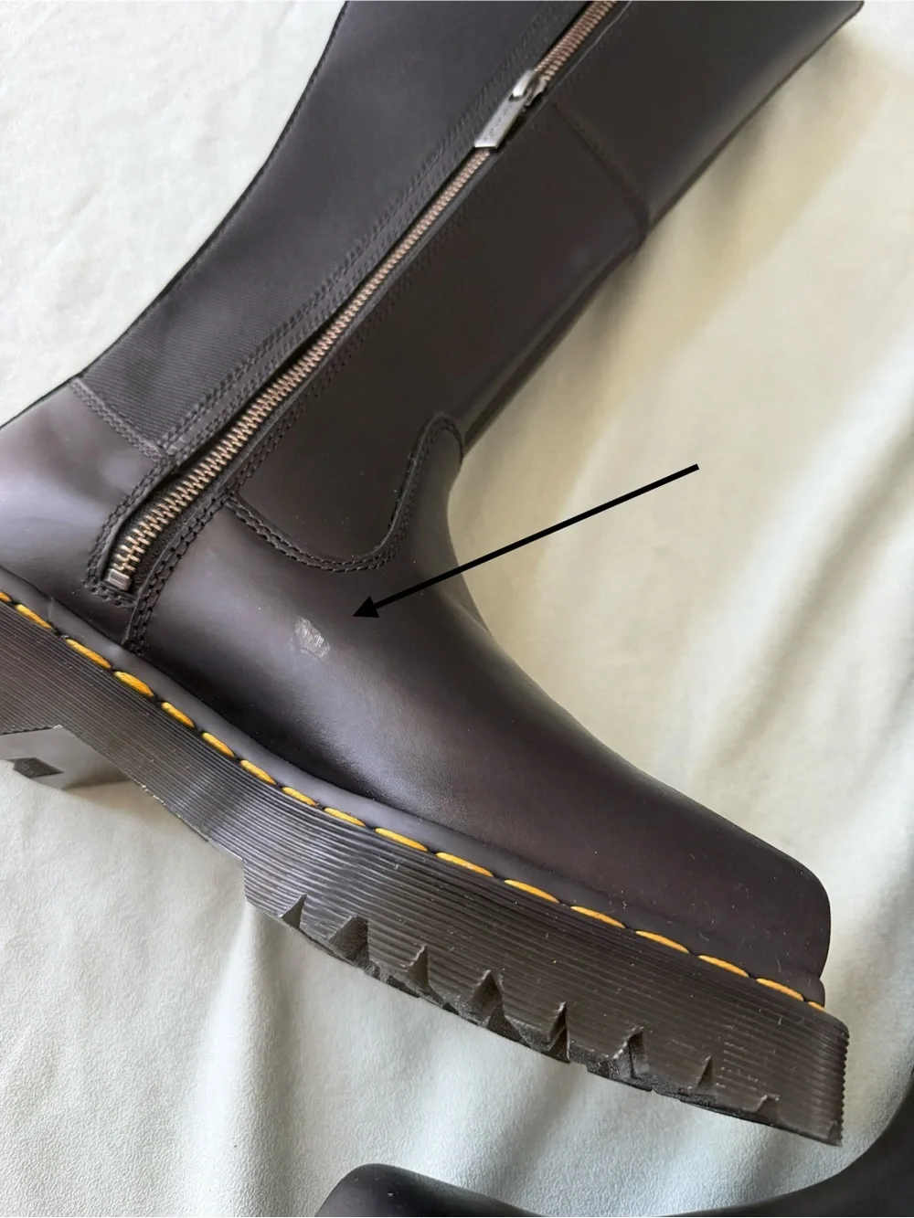Dr Martens Amaayah knee high boots in black size 9 NWOT